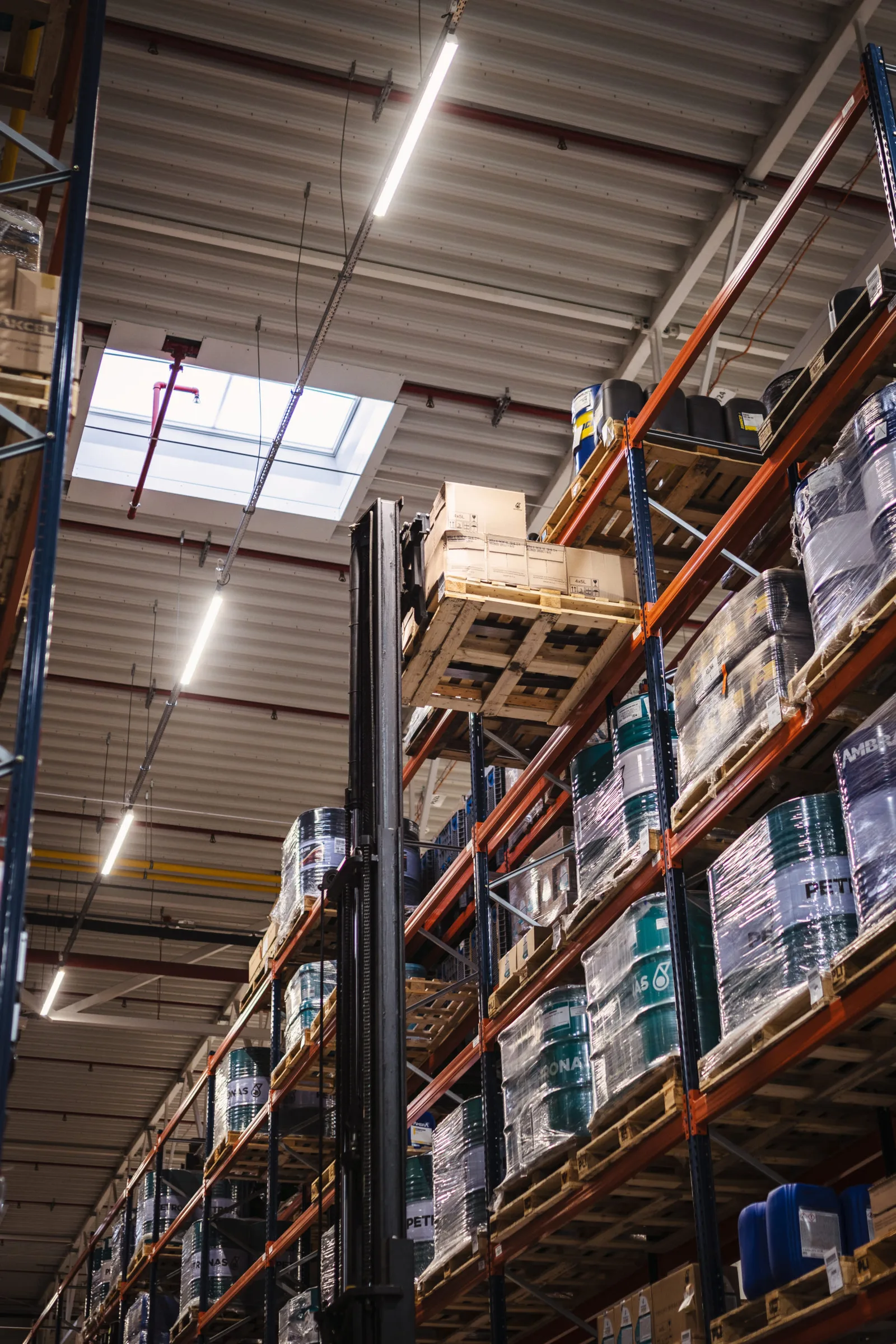 High-bay storage at the ALB Logistics warehouse